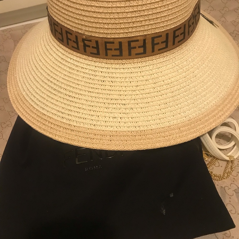 New Never Used , Authentic Excellet Condition - image 4